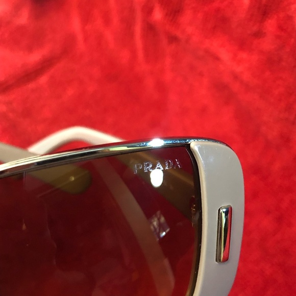 !!!!PRADA!!!! EUC Limited time price - Picture 3 of 9